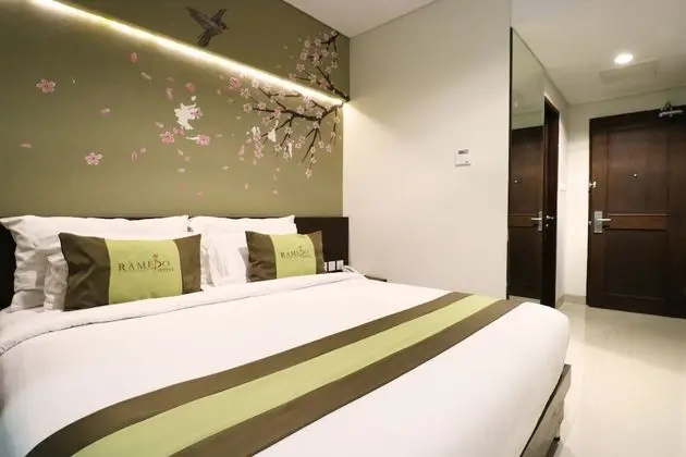 Superior Tek Büyük veya İki Ayrı Yataklı Oda