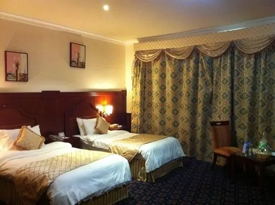 Deluxe Double ( Single and double occupancy )