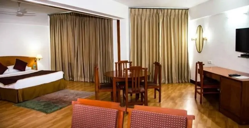 Deluxe Tek Büyük Yataklı Oda