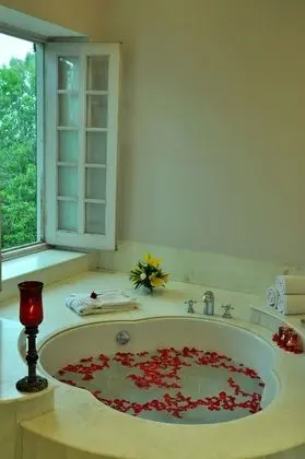 Süit, Bahçe Manzaralı (SeleQtions Historical)