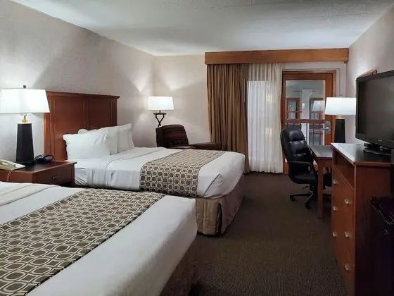 Oda, 2 Büyük (Queen) Boy Yatak, Havuz Kenarı (2nd Floor)