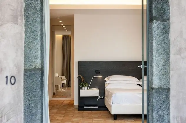 Exclusive Tek Büyük veya İki Ayrı Yataklı Oda, 1 En Büyük (King) Boy Yatak ve Çekyat, Küvet, Avlu