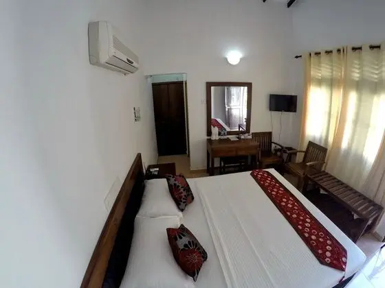 Deluxe Tek Büyük Yataklı Oda, Bahçe Manzaralı