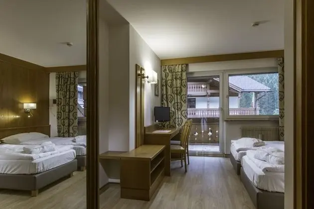 Tek Büyük veya İki Ayrı Yataklı Oda, Balkon