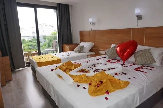 Standard Tek Büyük veya İki Ayrı Yataklı Oda