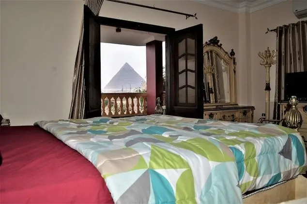 Queen Double Room (Private Bathroom)