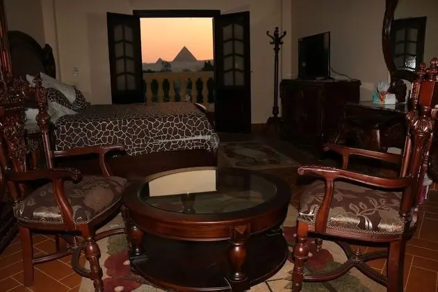 Royal Tek Büyük Yataklı Oda, Özel Banyo (Pyramids View)