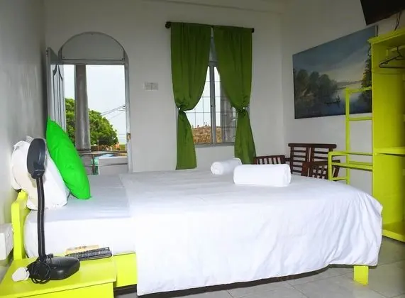 Standard Tek Büyük Yataklı Oda