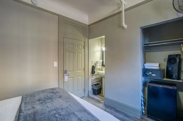 1 Queen Bed with Sofa Bed, Shared Bathroom