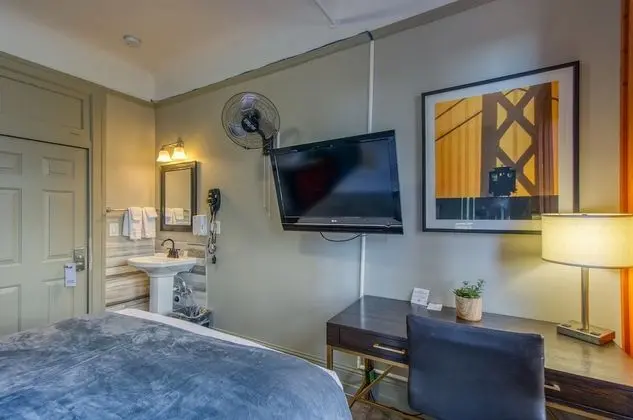 1 Queen Bed with Sofa Bed, Shared Bathroom