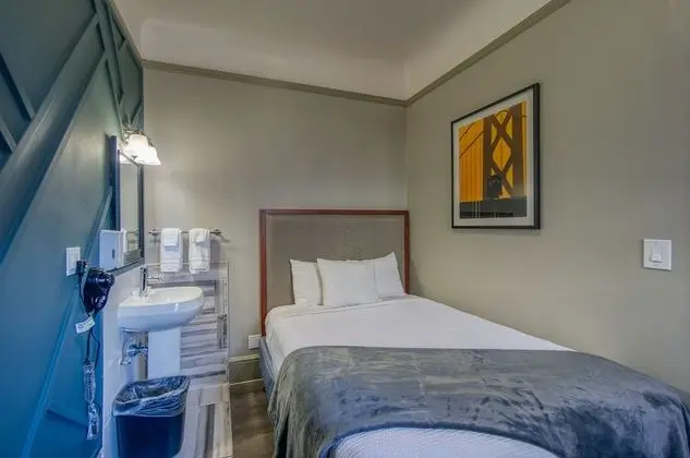 Run of House 1 Queen Bed, Shared Bathroom