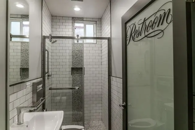 Run of House 1 Queen Bed, Shared Bathroom
