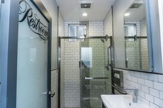 Run of House 1 Queen Bed, Shared Bathroom