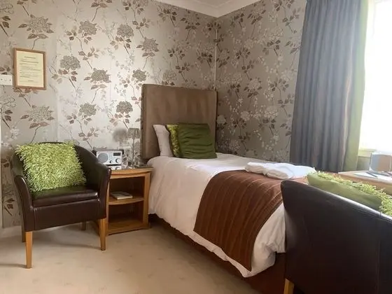 İki Ayrı Yataklı Oda, Banyolu/Duşlu
