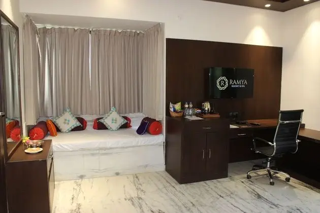 Deluxe Tek Büyük Yataklı Oda, 1 En Büyük (King) Boy Yatak, Sigara İçilmez, Dağ Manzaralı