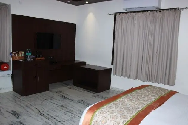 Deluxe Tek Büyük Yataklı Oda, 1 En Büyük (King) Boy Yatak, Sigara İçilmez, Dağ Manzaralı