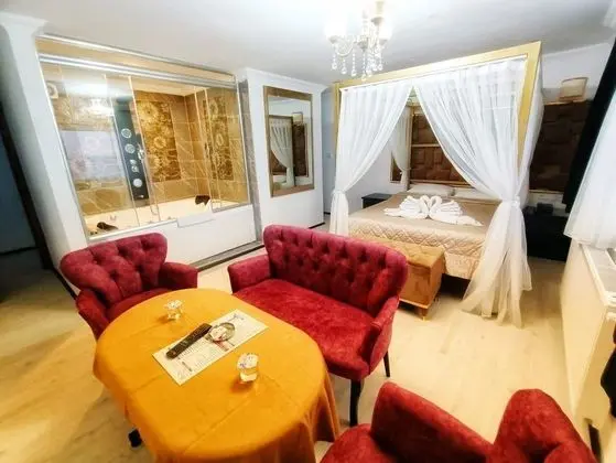Jakuzili Suite Oda