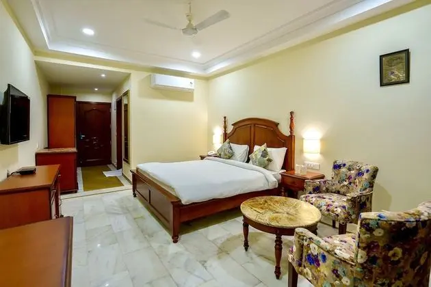 Super Deluxe Room