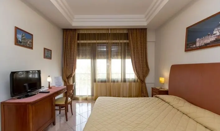 Standard Tek Büyük veya İki Ayrı Yataklı Oda