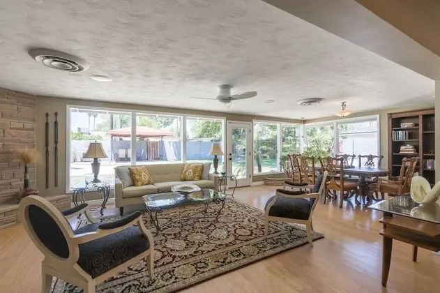 Ev (3 Bedrooms)