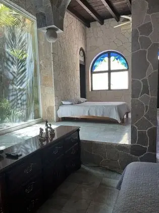 Üç Kişilik Oda