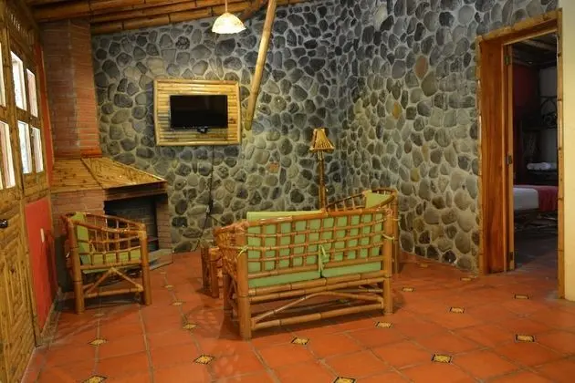 Villa, Nehir Manzaralı