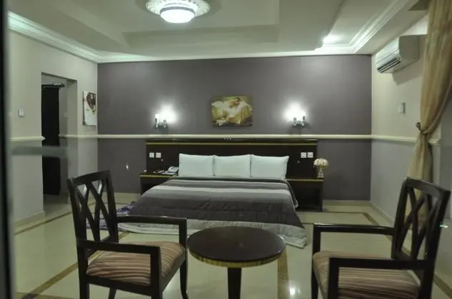 Design Tek Büyük Yataklı Oda