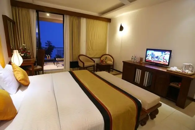 Deluxe Tek Büyük Yataklı Oda, 1 Yatak Odası, Balkon, Dağ Manzaralı