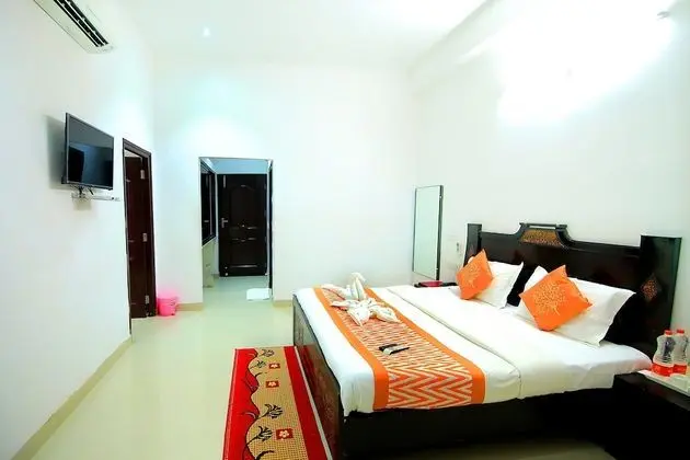 Lake View Suite Room