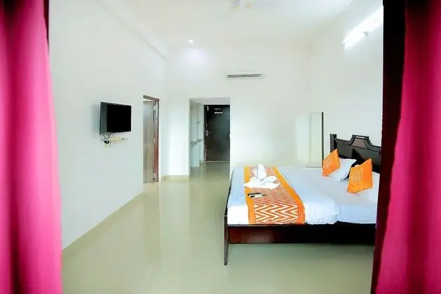 Lake View Suite Room