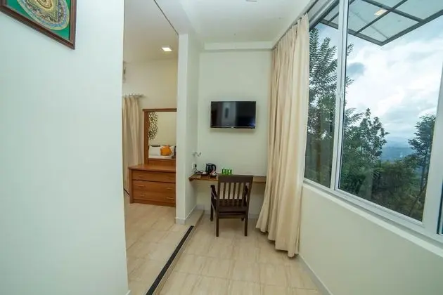 Deluxe Üç Kişilik Oda, Dağ Manzaralı, Havuz Kenarı