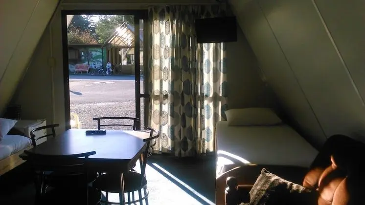 Kulübe, Ortak Banyo (No Linen)