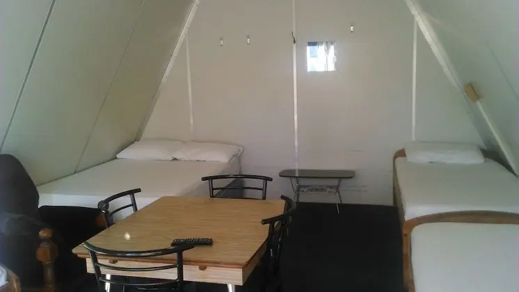 Kulübe, Ortak Banyo (No Linen)