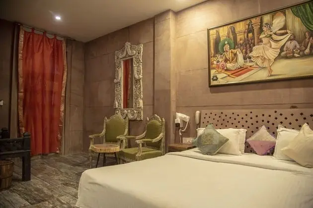 Büyük Yataklı Tek Kişilik Oda