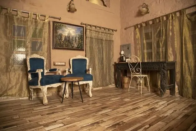 Büyük Yataklı Tek Kişilik Oda