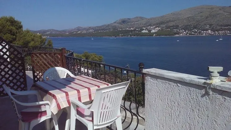 Apart Daire (Ranko - 50 M from the beach - A1(2))