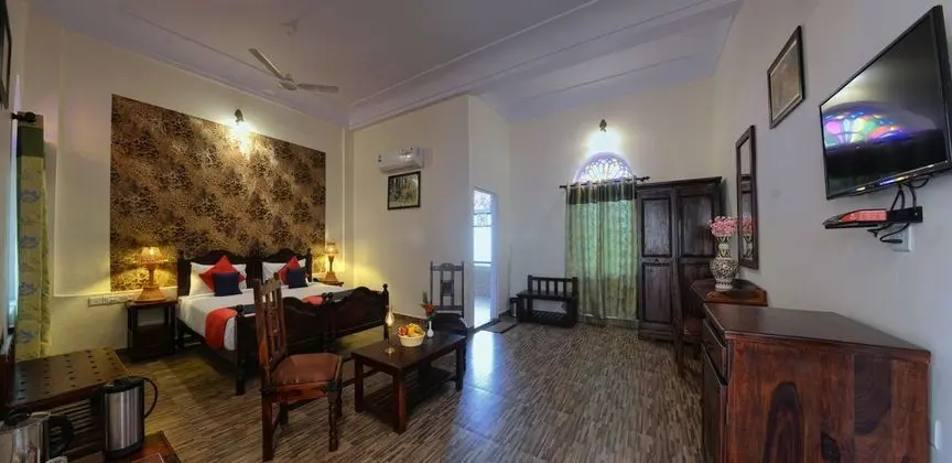 Deluxe Tek Büyük veya İki Ayrı Yataklı Oda, 1 Yatak Odası, Buzdolabı, Bahçe Manzaralı