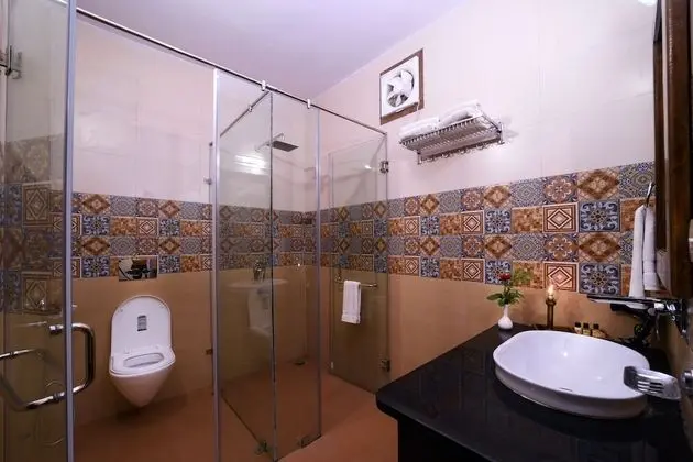 Deluxe Tek Büyük veya İki Ayrı Yataklı Oda, 1 Yatak Odası, Buzdolabı, Bahçe Manzaralı