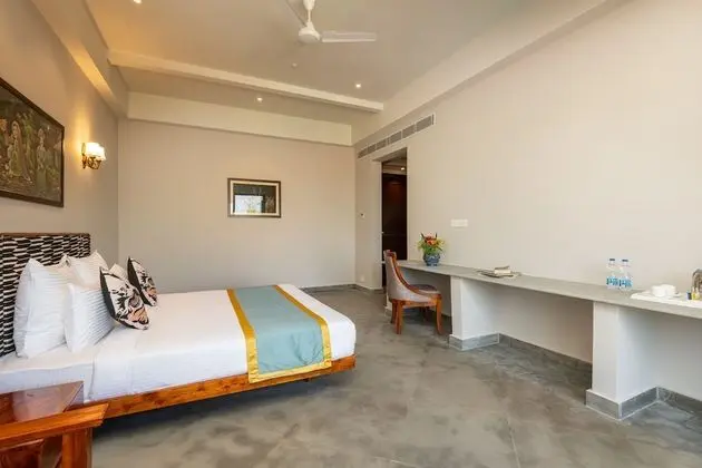 Premium Regal Room