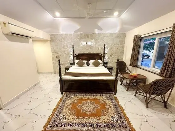 Luxury Tek Büyük Yataklı Oda