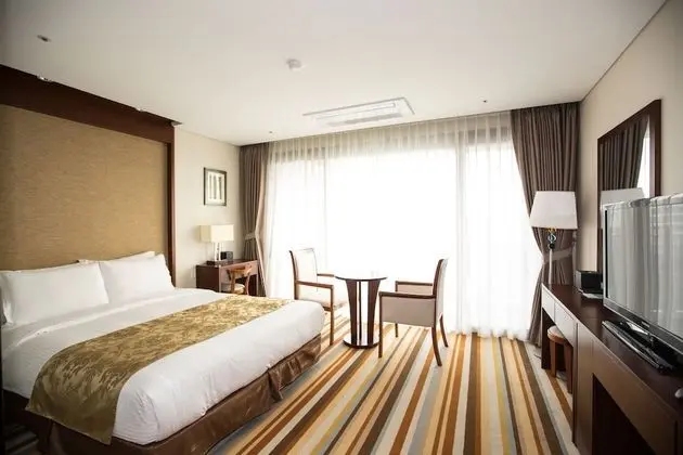 Deluxe Tek Büyük Yataklı Oda, Bahçe Manzaralı