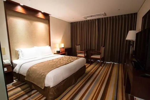 Deluxe Tek Büyük Yataklı Oda, Bahçe Manzaralı