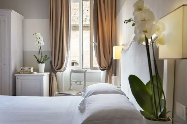 Classic Tek Büyük Yataklı Oda