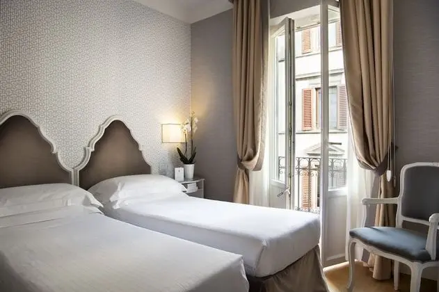 Classic Tek Büyük Yataklı Oda