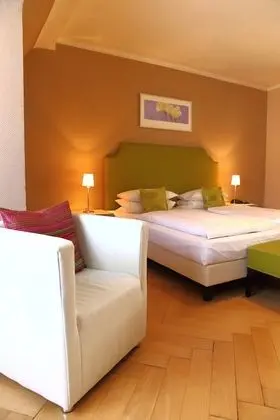 Comfort Tek Büyük Yataklı Oda