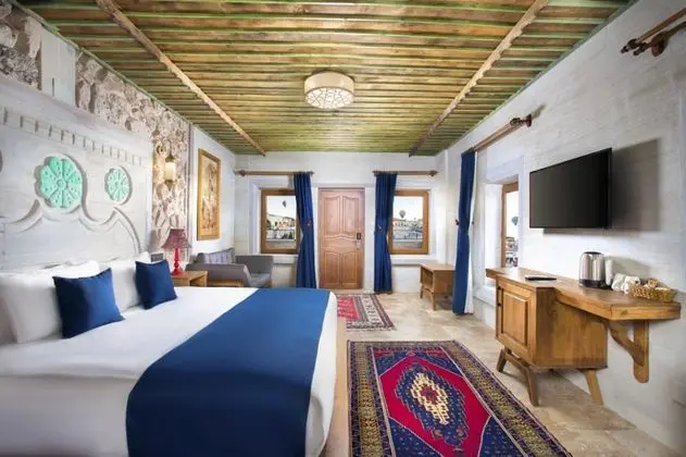 Grand Deluxe Oda, Jakuzili ve Teraslı