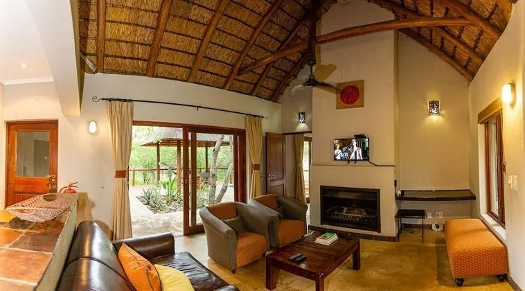 Private Deluxe Lodge
