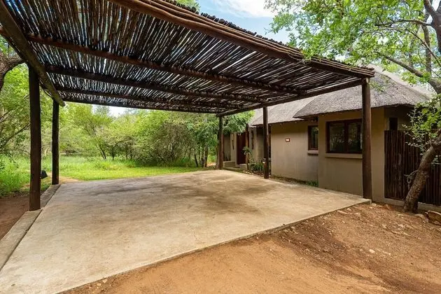 Private Deluxe Lodge
