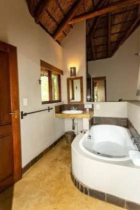 Private Deluxe Lodge