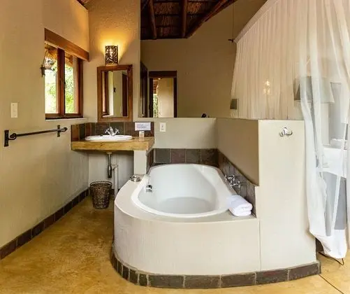 Private Deluxe Lodge